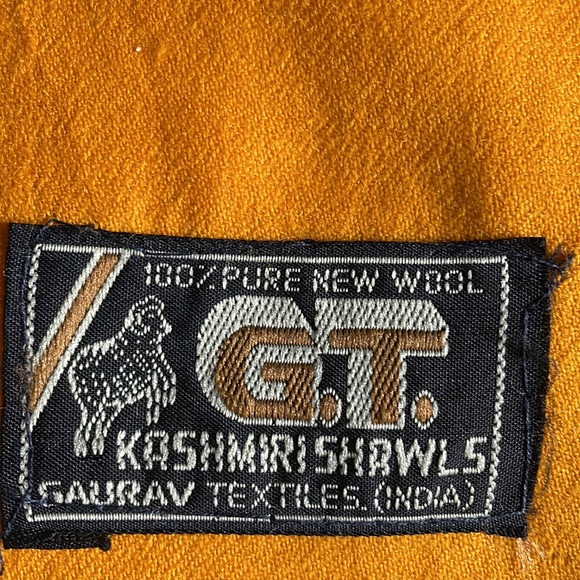 Indian brand Kashmiri shawl. Beautiful mustard color with pink, blue and mixed. - Picture 4 of 8